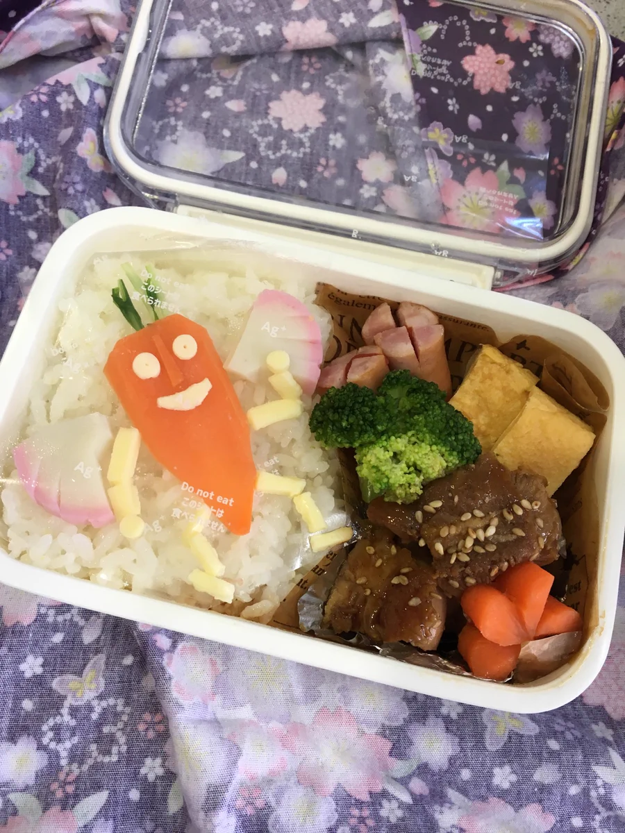 仕事が激早いママに感激wwセンター2日目の弁当がしんどすぎるww