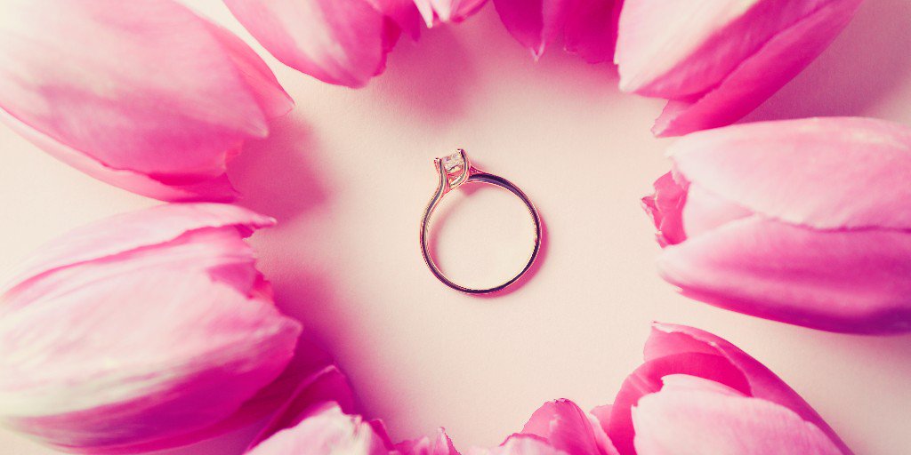 sundiamond_'s tweet photo. Take a look at our Cross Prongs Style Solitaire Engagement Ring💕
https://t.co/CAuRMPMXic
#diamondring #engagementring #jewelry #engagement #diamondring #weddingrings#engagementphotos #engagementrings #finejewelry #sundiamondrings #sundiamond https://t.co/Bf5m51UETZ