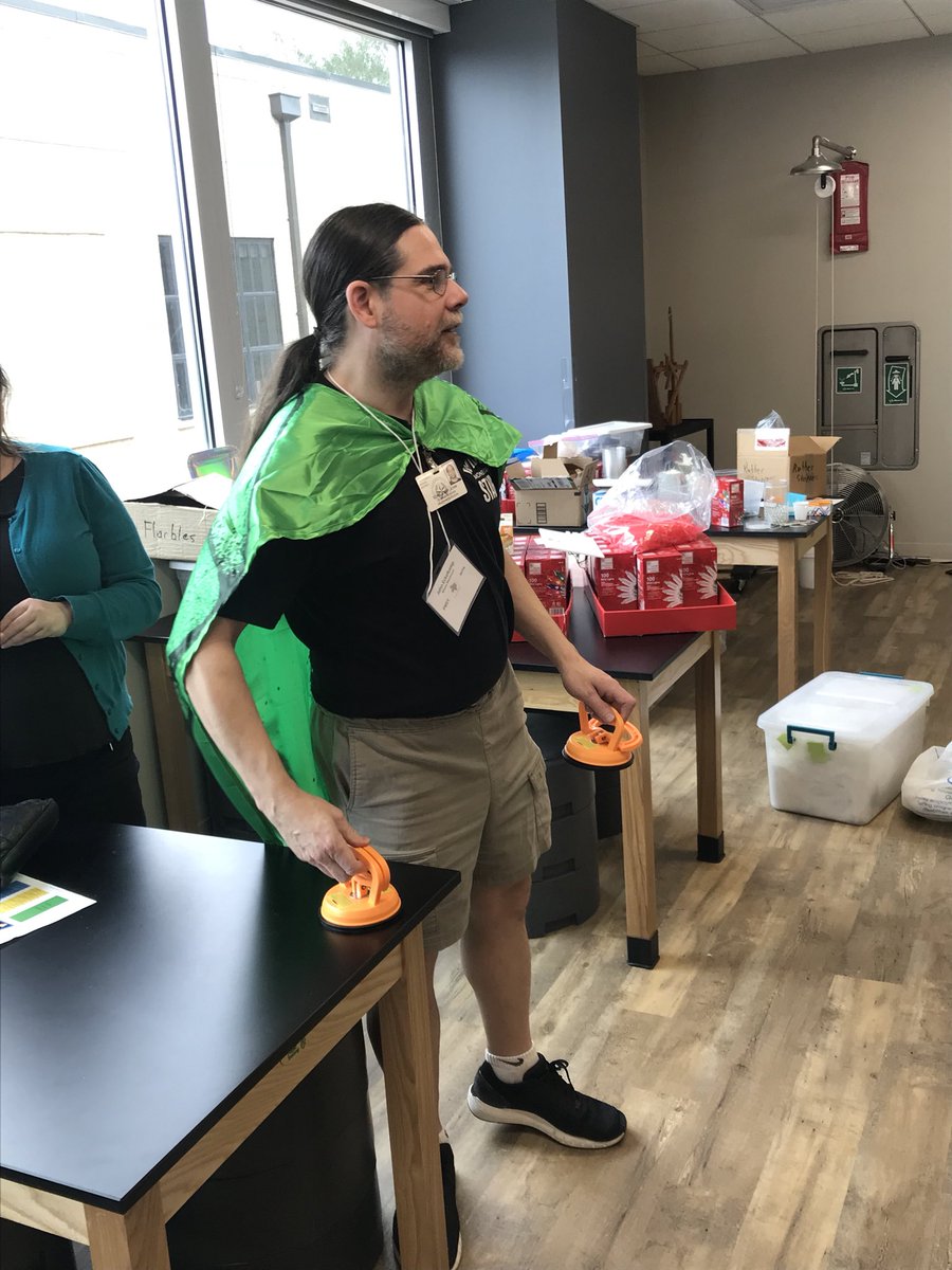 tenene16's tweet photo. Mr. Awesome in action #PMET2019 https://t.co/BIibn4i4yk