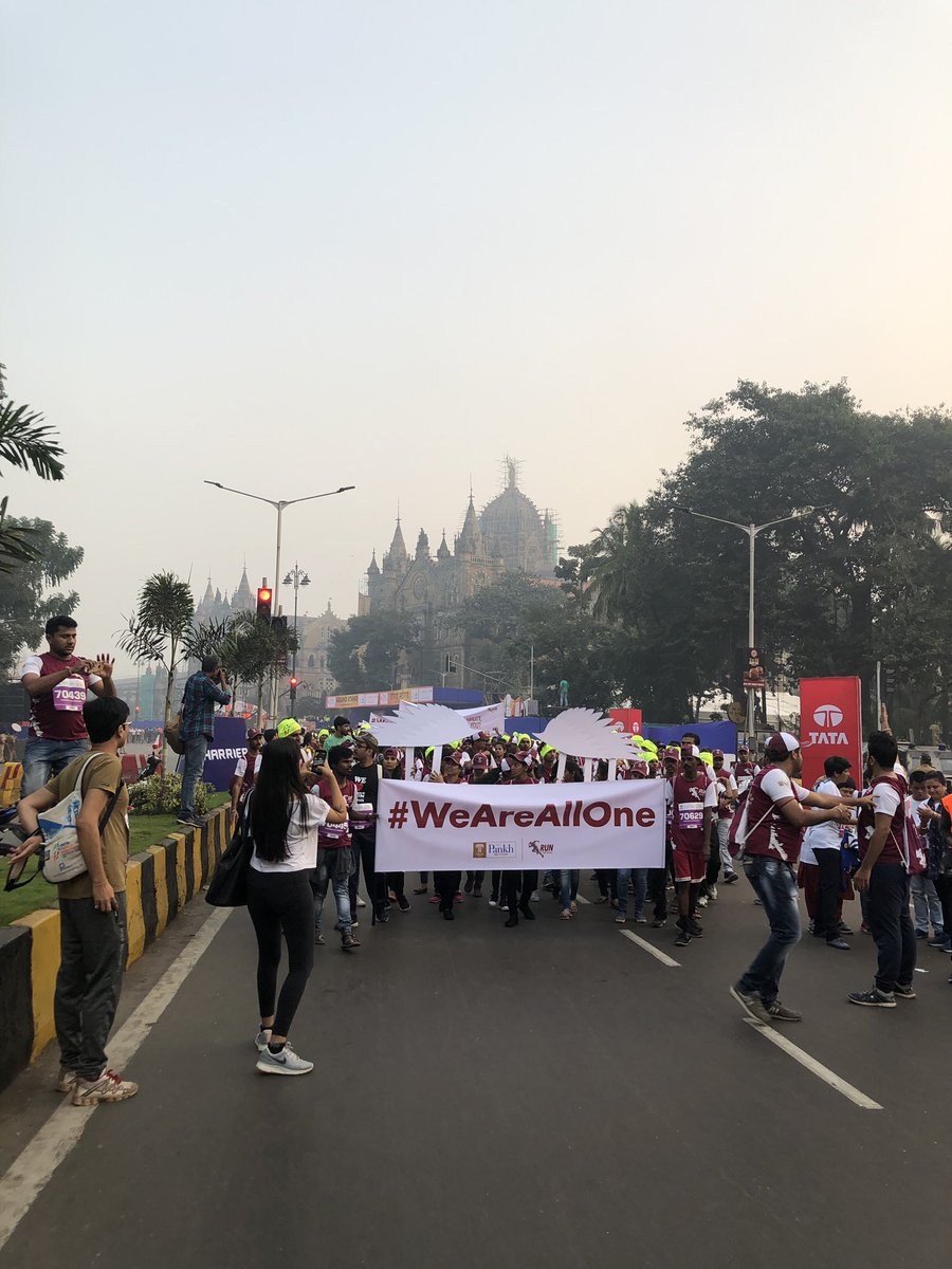 haperbaper's tweet photo. The largest contingency of Champions with Disability at the @TataMumMarathon team Pankh @TRRAINindia #WeAreAllOne https://t.co/dWjZaXwvMn