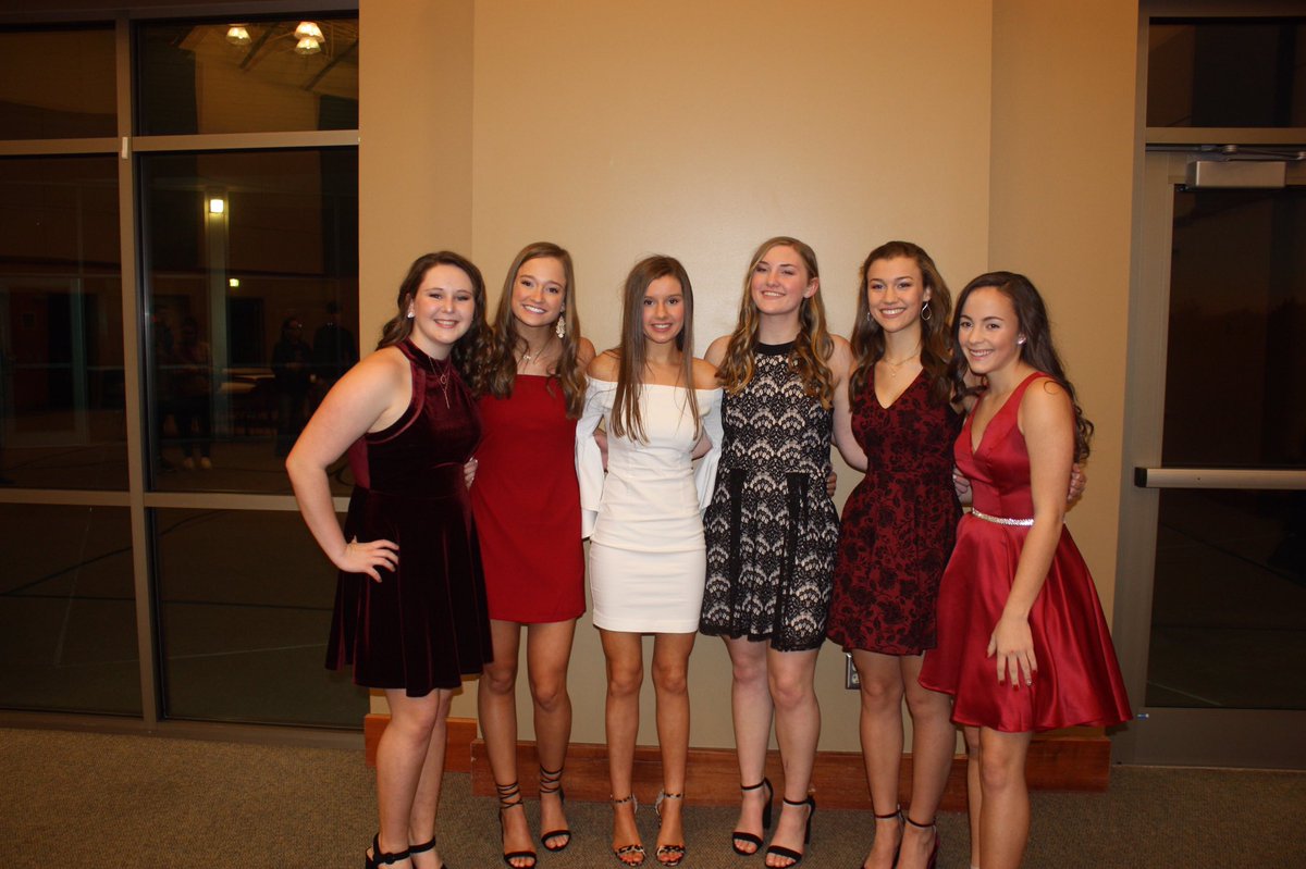 SESLadyTrojans's tweet photo. .@SESLadyTrojans juniors scrub up pretty well! https://t.co/uuITwJ0j8i