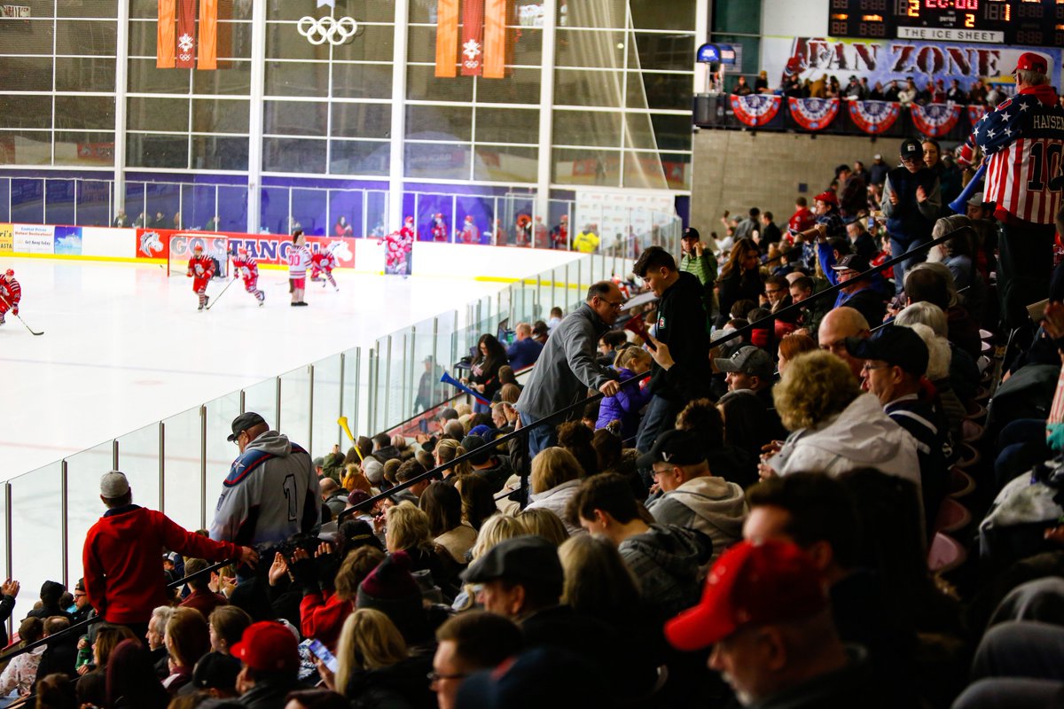 This. Crowd.

We ❤️ you, Ogden.

We're officially at 1600+ here tonight.

#OMHockey #BestFansInTheWSHL