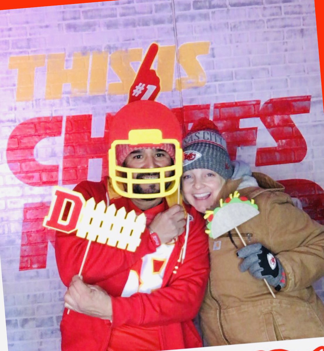 LewisRosales's tweet photo. My #1 Taco #GoChiefs #kcliveblock https://t.co/OrBANK5Upb