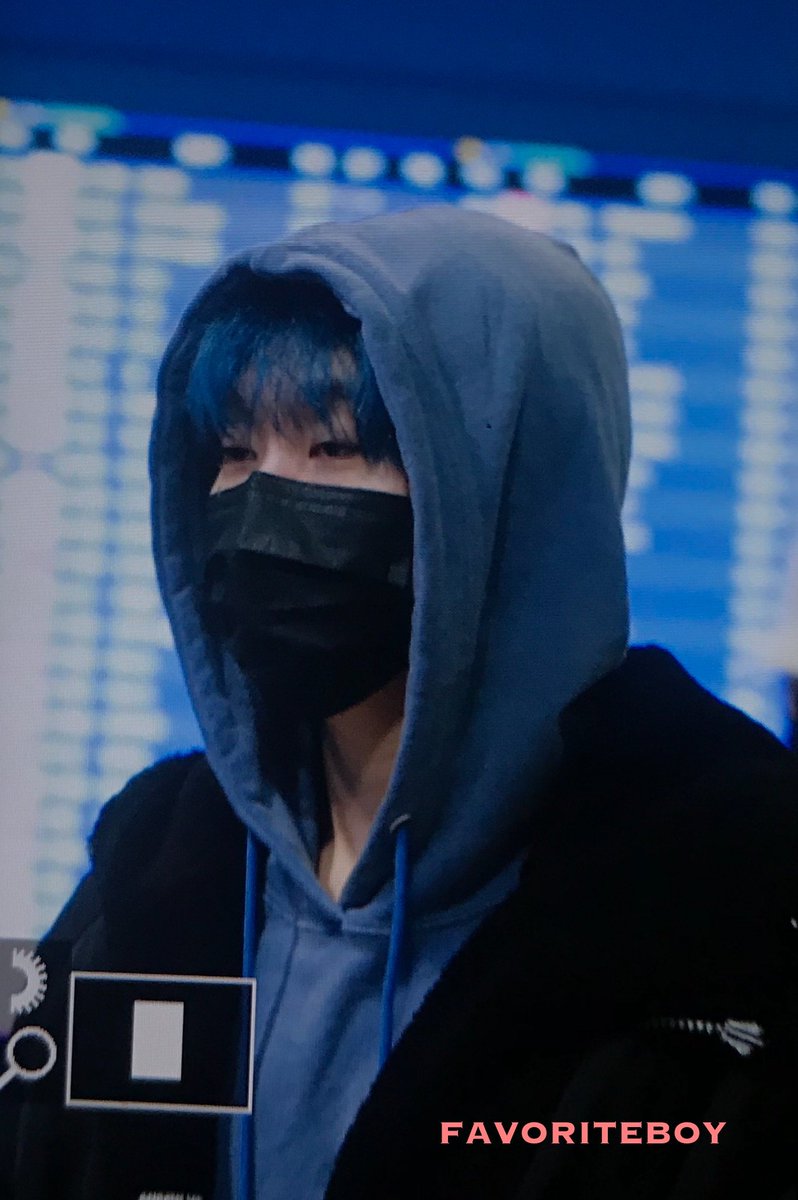fb19980116's tweet photo. [Preview] 190120 HK->SEOUL 💙 #SEUNGKWAN #夫胜宽 #부승관 #승관 #SEVENTEEN #세븐틴 #YOU_MADE_MY_DAWN #YMMD 
@pledis_17 https://t.co/w9GMqOOhqv