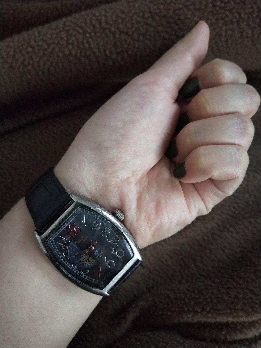 腕時計は内側に着ける理由や意味は 内側に付ける印象やメリットも紹介 Richwatch