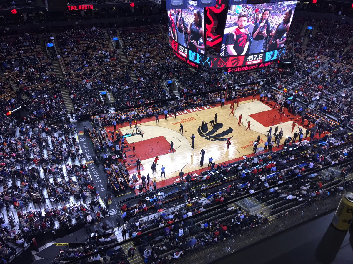 OAIE_Toronto's tweet photo. OAIE at the #torontoraptors game tonight in style! #toronto #OAIE #internationalstudents https://t.co/4CvGdhNbdi