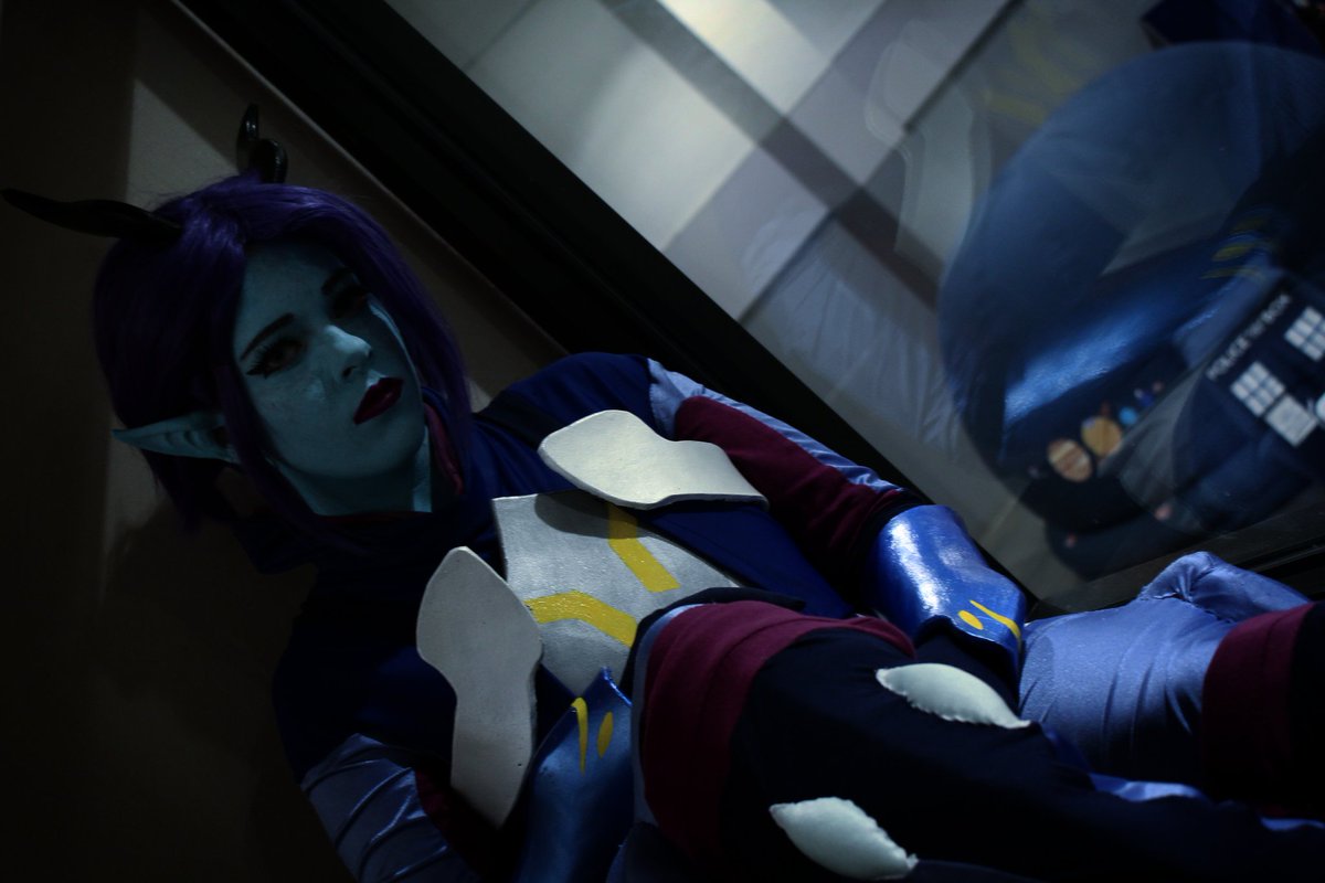 GravityCosplays's tweet photo. "I've spent my entire life not fitting in. I'm used to it. I was an outcast, born and bred in war. The only way I survived was to become worse than my enemies. But some people only see Galra, and I understand why."

#voltron #vld #acxa #galra #vldacxa #voltroncosplay #cosplay https://t.co/1u9uYDRO9p