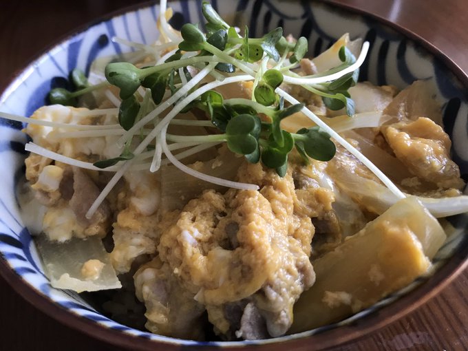 開花丼とは 基本レシピや由来 他人丼との違いをリサーチ お食事ウェブマガジン グルメノート