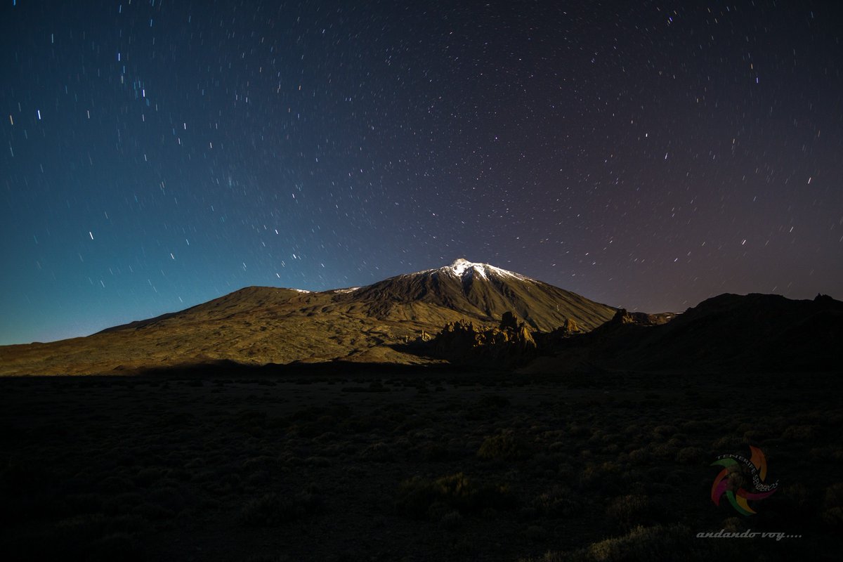 Bajo las Estrellas y la luz de la  Luna.....
#tenerife #trekking #hiking #hike #outdoors #landscape #Teide #startrails #night #light #skynight #photography #canaryislands #heritage  #naturlovers #nature #sky #clouds #trekkingtenerife #IslasCanarias