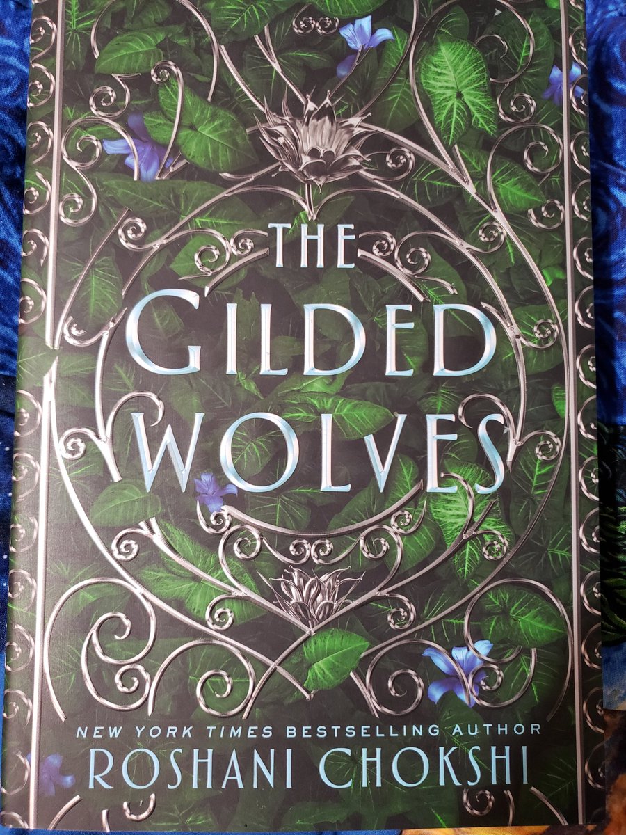truestorydesu's tweet photo. Fuck yeah, @owlcrate! Resisted the urge to buy a copy of #GildedWolves because I had a feeling it'd be the January book. Love the cover! @Roshani_Chokshi https://t.co/hKvl6PYApE