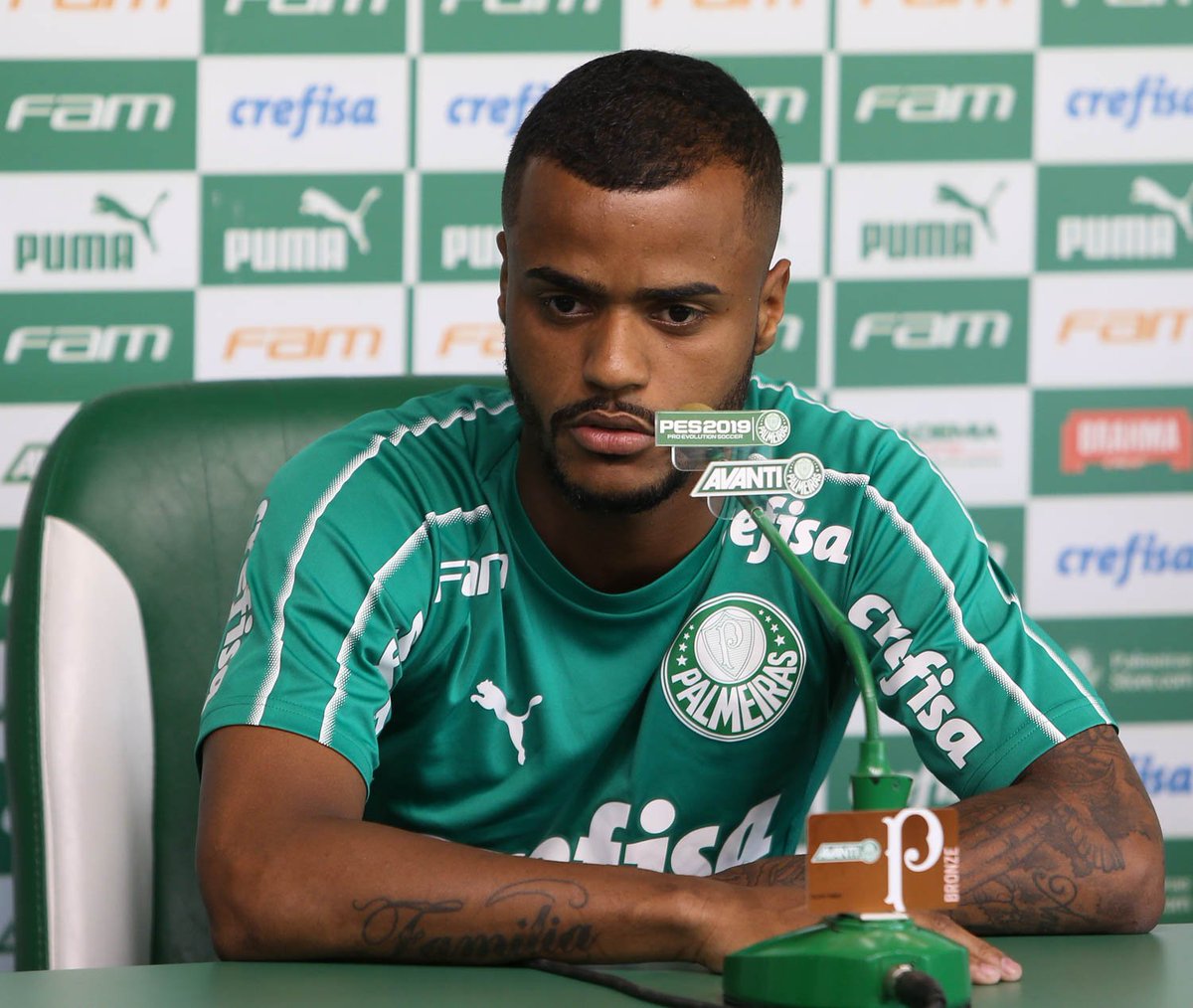 Palmeirasnatico's tweet photo. @Palmeiras #FelipePires “Não queria ficar mais na Alemanha, não estava feliz, que o meu destino queria que fosse o @Palmeiras, e graças a Deus, tudo se concretizou, nós entramos em acordo, o clube e o Palmeiras. E graças a Deus estou aqui no Palmeiras, o maior time do Brasil” https://t.co/QN3DARgfhc