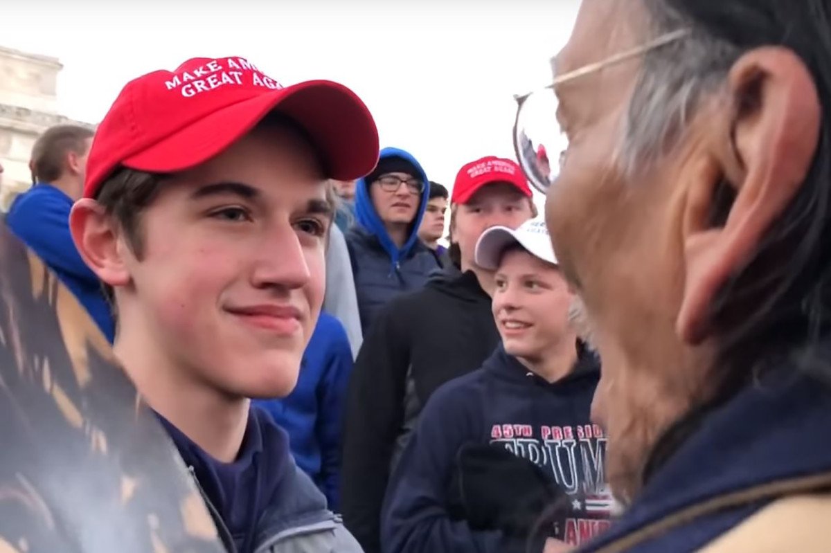 Video shows teen boys taunting Native American man at march https://nyp.st/2Dn0c7Aย