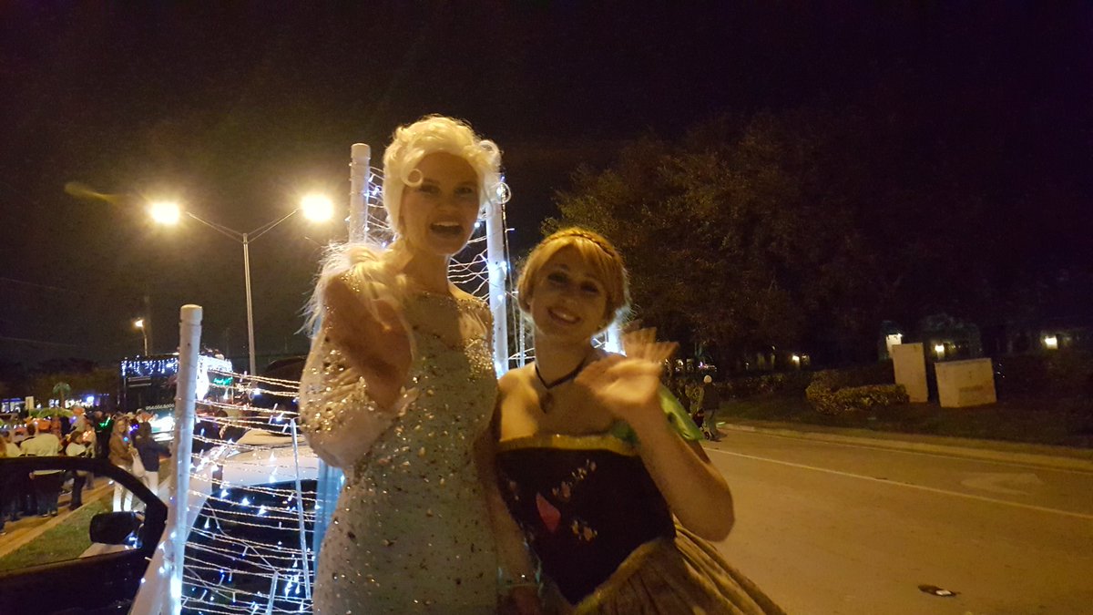 PartyEntertainF's tweet photo. Anna: Don't know if I'm elated or I'm gassy. But, I'm somewhere in that zone.
#elsa #elsacosplay #frozen #partyprincess #princesspartys #princessparty #southflorida #entertainment #princesspartycompany #frozenparty #elsaparty #disney #disneyworld #annaandelsa #floridaprincess #ig https://t.co/XrYyP6W5wq