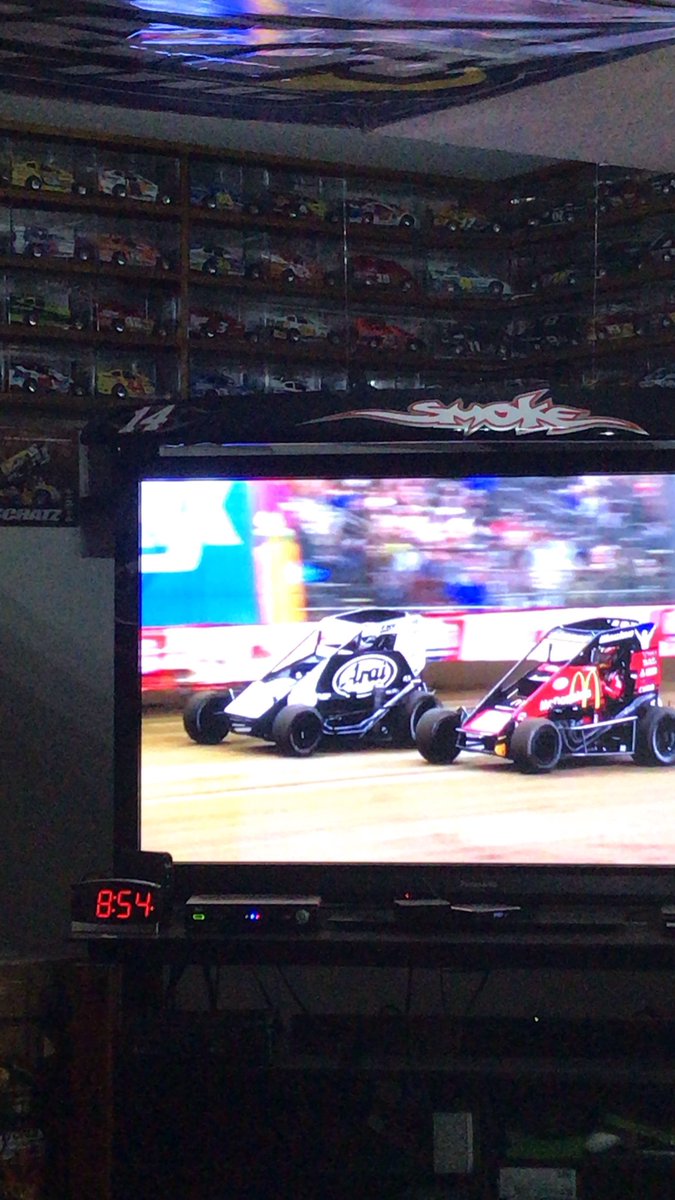 Best part about a snow storm watiching #ChiliBowl2019