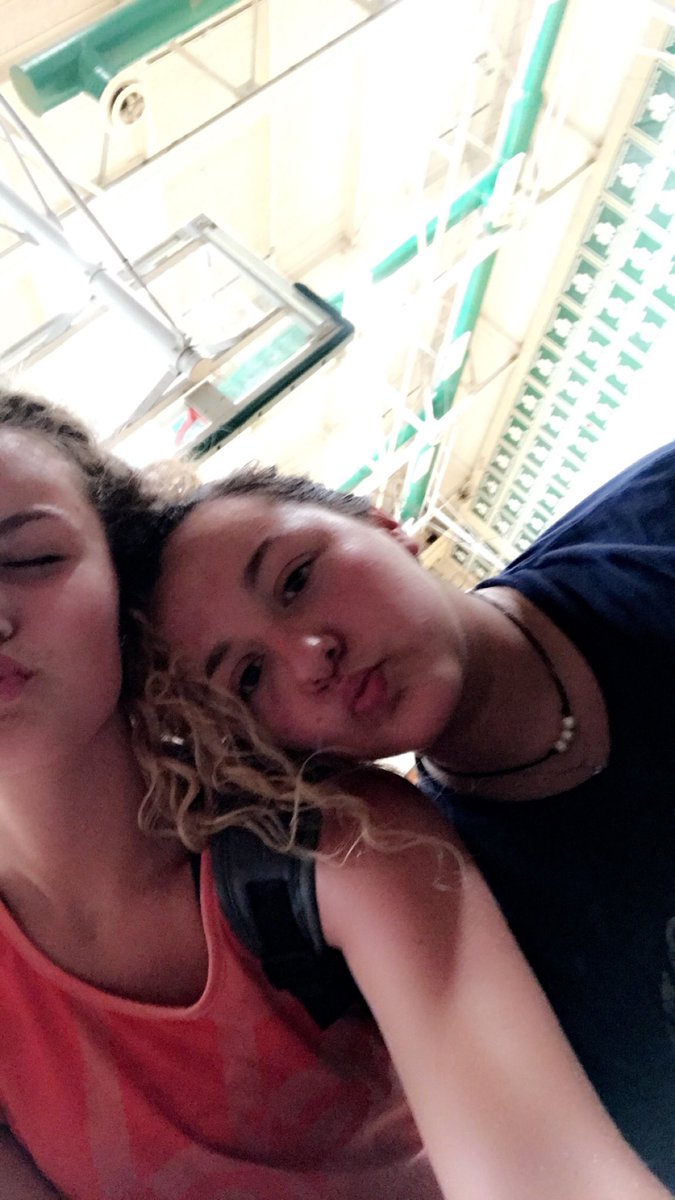 ellygraceee2's tweet photo. MY WHOLE HEART!!!!¡¡¡¡¡ i love u more than you know and i miss u🌟 u make my bad days good😽 happy birthday 🌸 @_caraadams https://t.co/yxWUCTgy8c