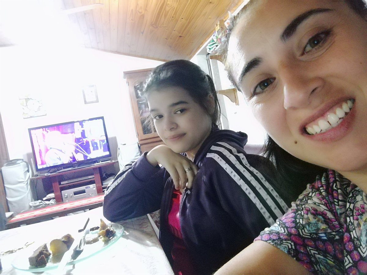 trynchu's tweet image. #festivalpais19 desde Morón viendo este festival pedorro