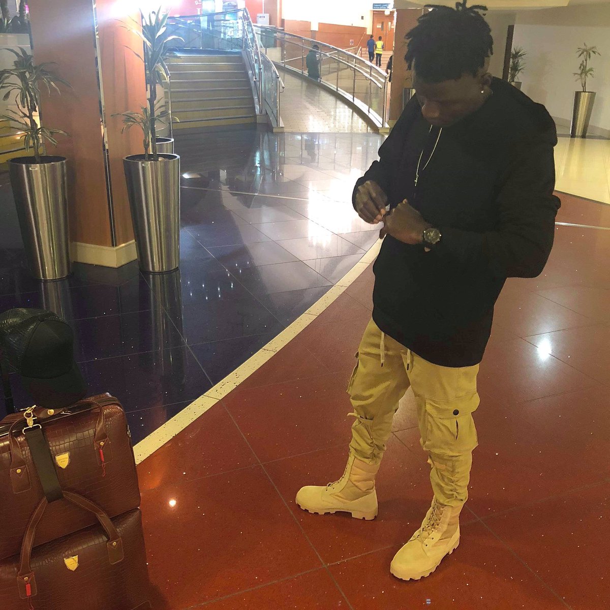 asendajod's tweet photo. No time to check time 🦶🏾 https://t.co/QD8Trxngwa