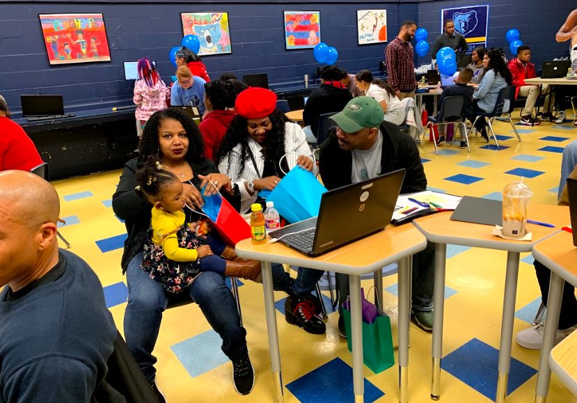 _CodeCrew's tweet image. Family Fun Day of Coding was a success! We hosted this special event in honor of Dr. King and #MLKDAYSofService 2019!
Thanks to all the families and volunteers!!
#gritgrindcode