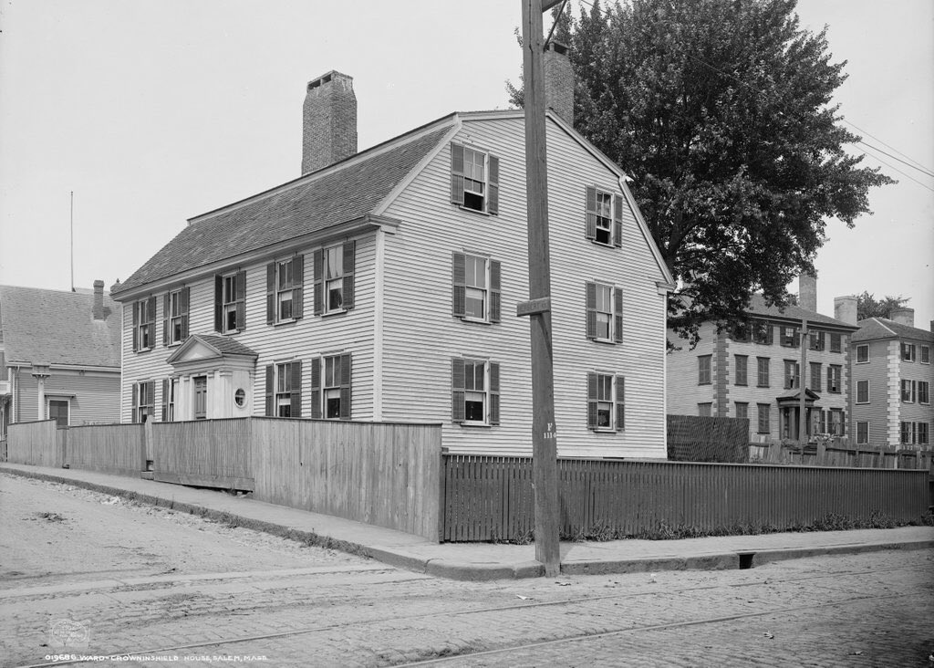 LostNewEngland's tweet photo. The Derby-Ward House at the corner of Derby and Herbert Streets in #SalemMA around 1906 and 2017. https://t.co/YDyQywpmsL https://t.co/VsyICG21lW