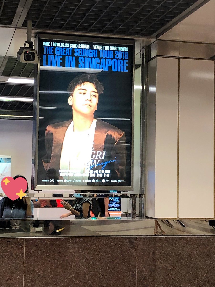 krisstary9's tweet photo. See you soon Seungri 🥰 #TheGreatSeungriInSingapore #TheGreatSeungriInSG
#SeungriInSG https://t.co/v2FVjfDKg4