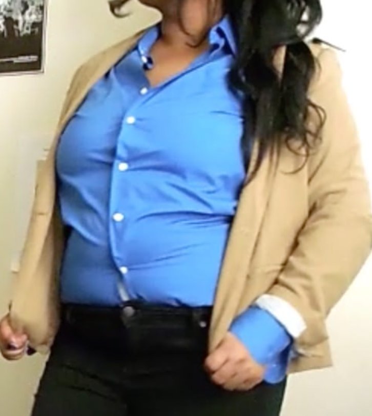 senborges's tweet image. Sexy girls in blue long sleeve button shirts.