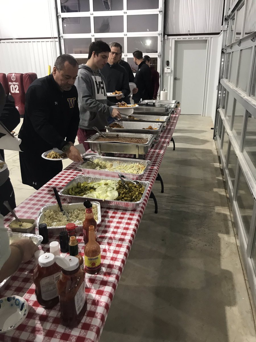 coacheeedJHS's tweet image. Coaches from five states gathered for a great day of food, fellowship, and talking ball!  #OptionFootball