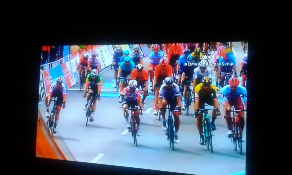 LaRuedaColombia's tweet photo. #STDU
#CiclismoMundial
#ElMundoRuedaXSeñal Ya conectado con la Casa del Ciclismo, última etapa del Santos Tour Down Under, por @SenalDeportes con @MTVCiclismo , @BiciGoga y @Prensapaez, Gracias te antemano por traernos el espectáculo mas hermoso del mundo, #Ciclismo https://t.co/0LTWUL06rH