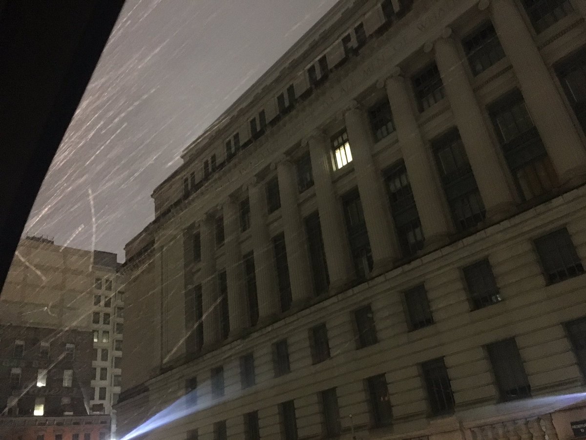 Jessica Schmidt On Twitter Snow Is Falling In Downtown Cincinnati We Re Live With How A Local Organization Is Helping The Homeless During This Winter Weather Right Now On Fox19 Https T Co Lzmlhyxymg