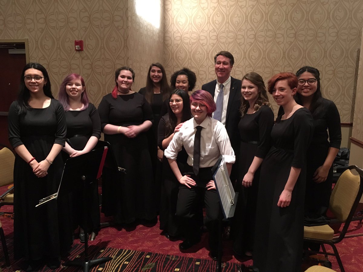 Just another night hanging with astronauts at black tie dinners. What an honor!@DrDaleHerl #WeareTruman #isdstrong <a href="/Jana_Corrie/">Jana Corrie</a>