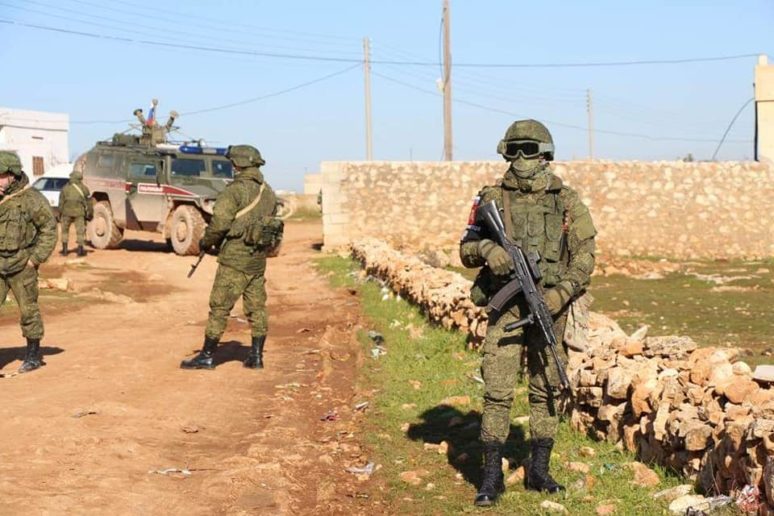 L'armée russe patrouille à #Manbij, #Syrie https://infosdanyfr.wordpress.com/2019/01/20/larmee-russe-patrouille-a-manbij-syrie/ … via @IntropaJacques Les forces russes maintiennent la pression sur les terroristes, prêtes à dégainer ses missiles à tout moment! #Syria #Russie
