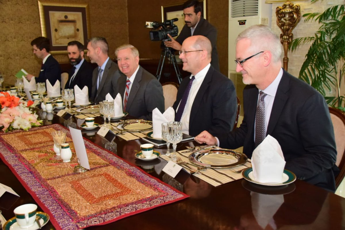 ForeignOfficePk's tweet photo. FM Qureshi was called on by US Senator Lindsey Graham @LindseyGrahamSC at the MoFA today.
Discussions on bilateral and regional issues, especially peace and reconciliation in #Afghanistan discussed.
#Pakforpeace https://t.co/ZPOswwPObw