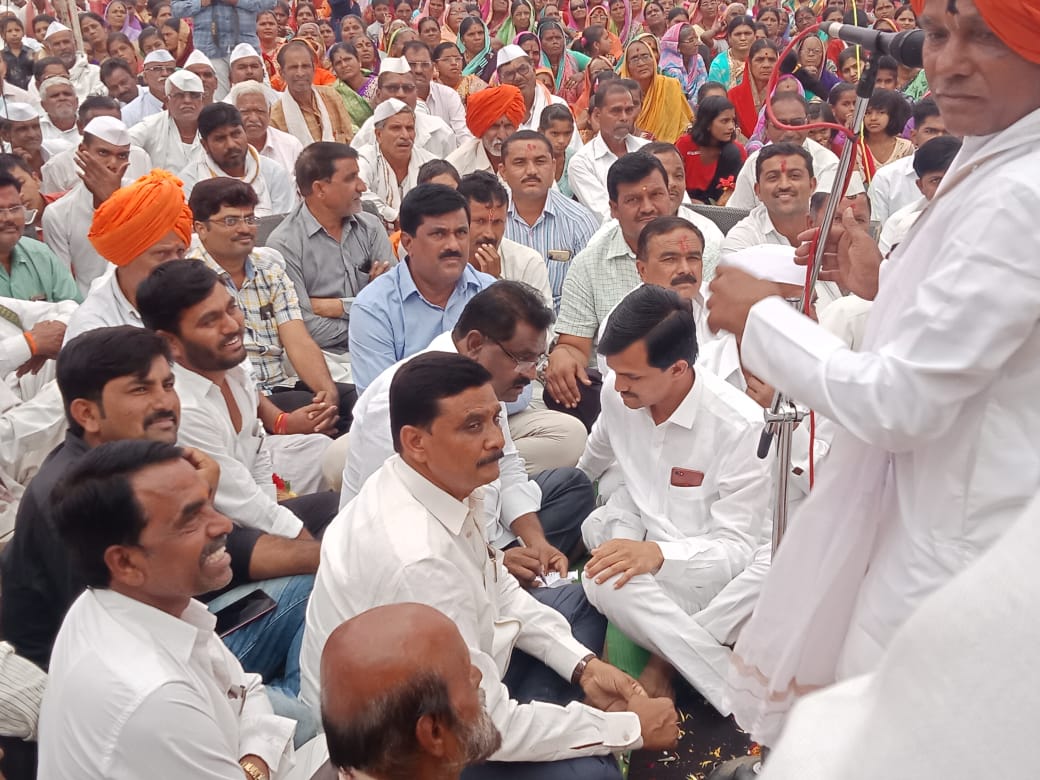 Ad_Prakash_Bade's tweet photo. काल दि.१९/०१/२०१९ रोजी लोणी ता.शिरूर(का.) येथील श्री संत खंडोजी बाबा पुण्यतिथी सोहळा महंत ह भ प श्री यादव महाराज यांच्या मार्गदर्शनाखाली संपन्न झाला.त्यावेळी उपस्थित मान्यवर व जनसमुदाय
@Pankajamunde @DrPritamMunde @DhasSuresh @WeRBeedkars @RaviKhedkar @1b49ac2b550c4bd https://t.co/sRVdwysiRs