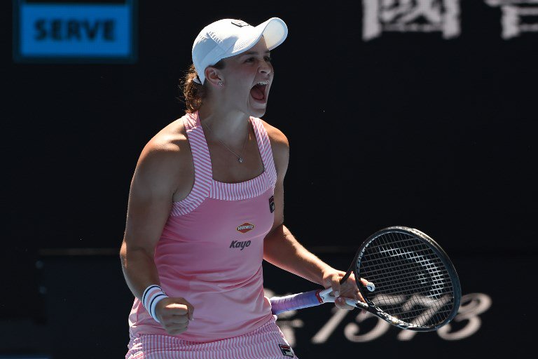 #AusOpen: Homegirl #AshleighBarty takes down #MariaSharapova to reach maiden Grand Slam QF dnai.in/fTB3 https://t.co/6JwWB04AJR