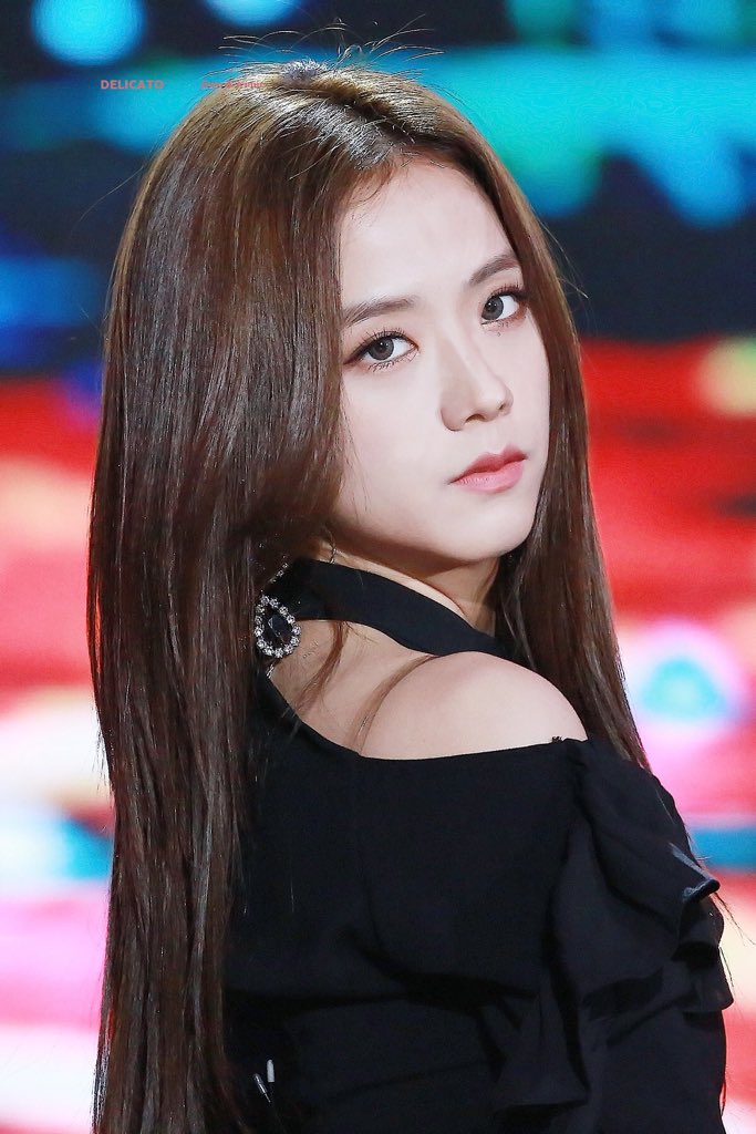 gainblinks's tweet photo. RT this if you are a Jisoo Stan 💜

Follow whoever RTS to gain some Jisoo Stans.

#GoddessJisoo #BLACKPINK #Visual https://t.co/6iJGdg97ZO