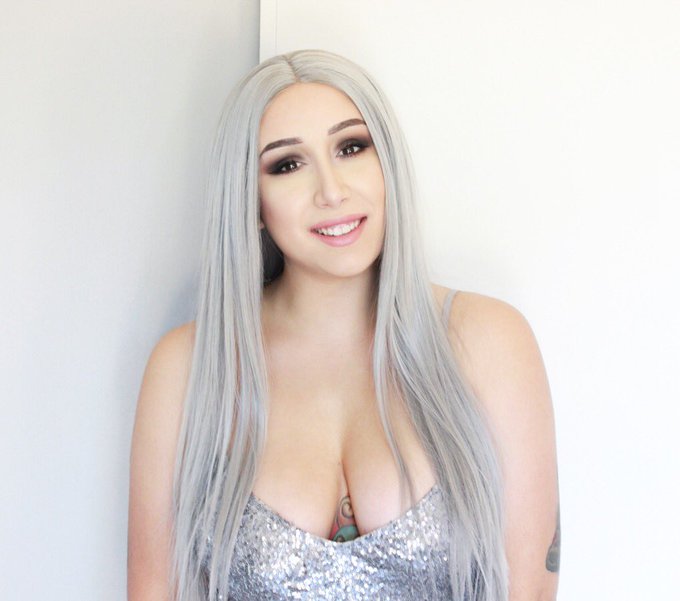 I was smiles all weekend 😊 https://t.co/GCJU2uteZn<a href="/tag/newyearseve"class="tags"><span>#newyearseve</span></a>