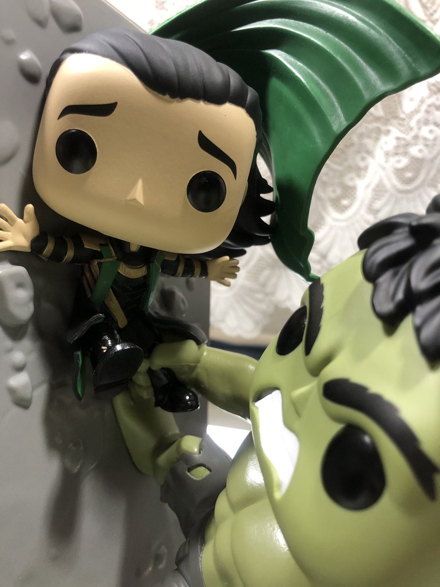 MaxineHou's tweet image. #Loki #ThomasSharp #TomHiddleston