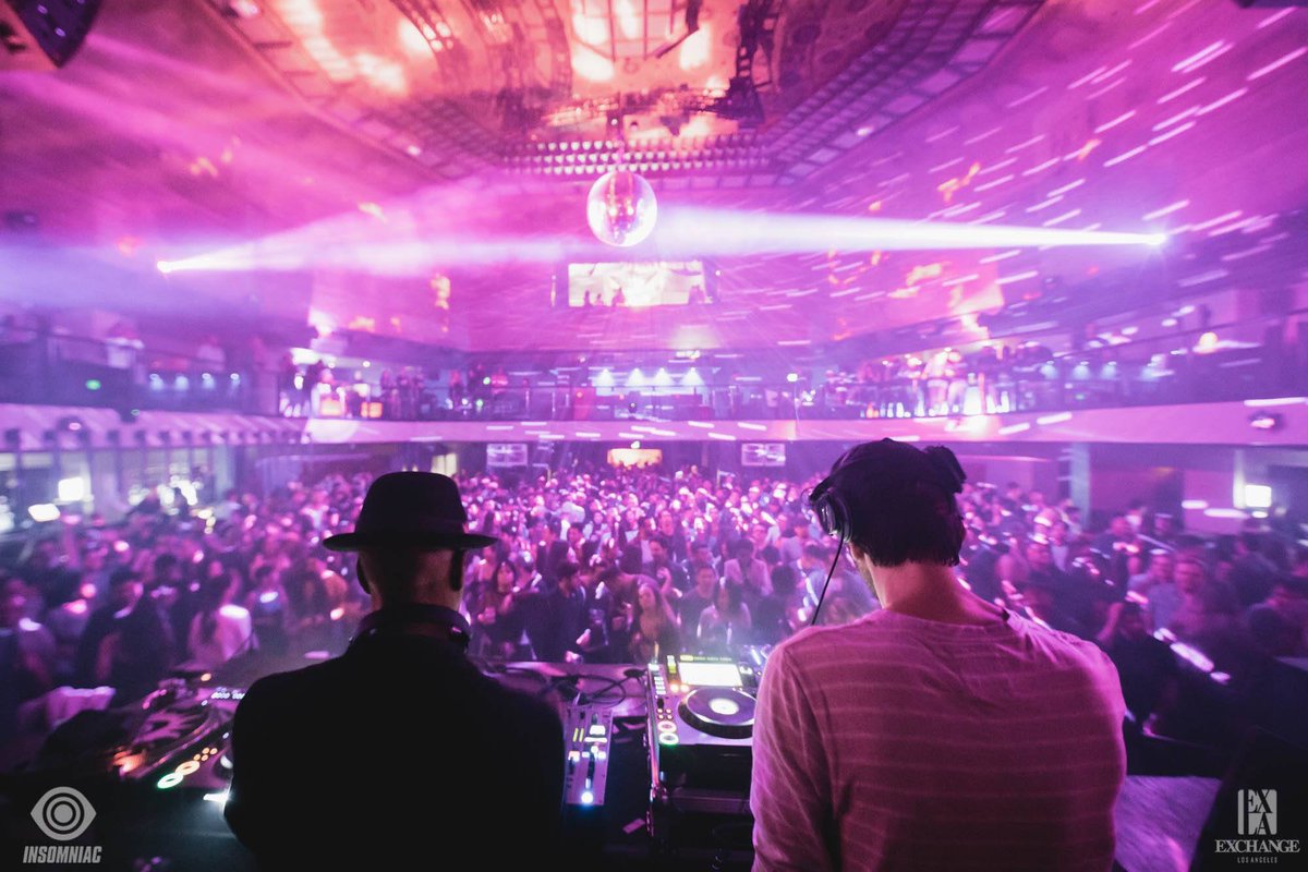SpeirNews's tweet photo. 🎧 @moonbootsmusic 🎧 with @miguelmigsmusic B2B @marqueswyatt on 🔥 @exchangela #DriveMusicExperience on #SpeirTV #DjSpeir #Speir #CircuitParty #Rave #Edm #Follow #Raver #RaverMag #RaverMagazine #DanceMusic #Live #RaveGirls #Music #Phoenix #Arizona #Goodtimes #Plur #Dj #Djs #ASU https://t.co/vGIAaLiTAG