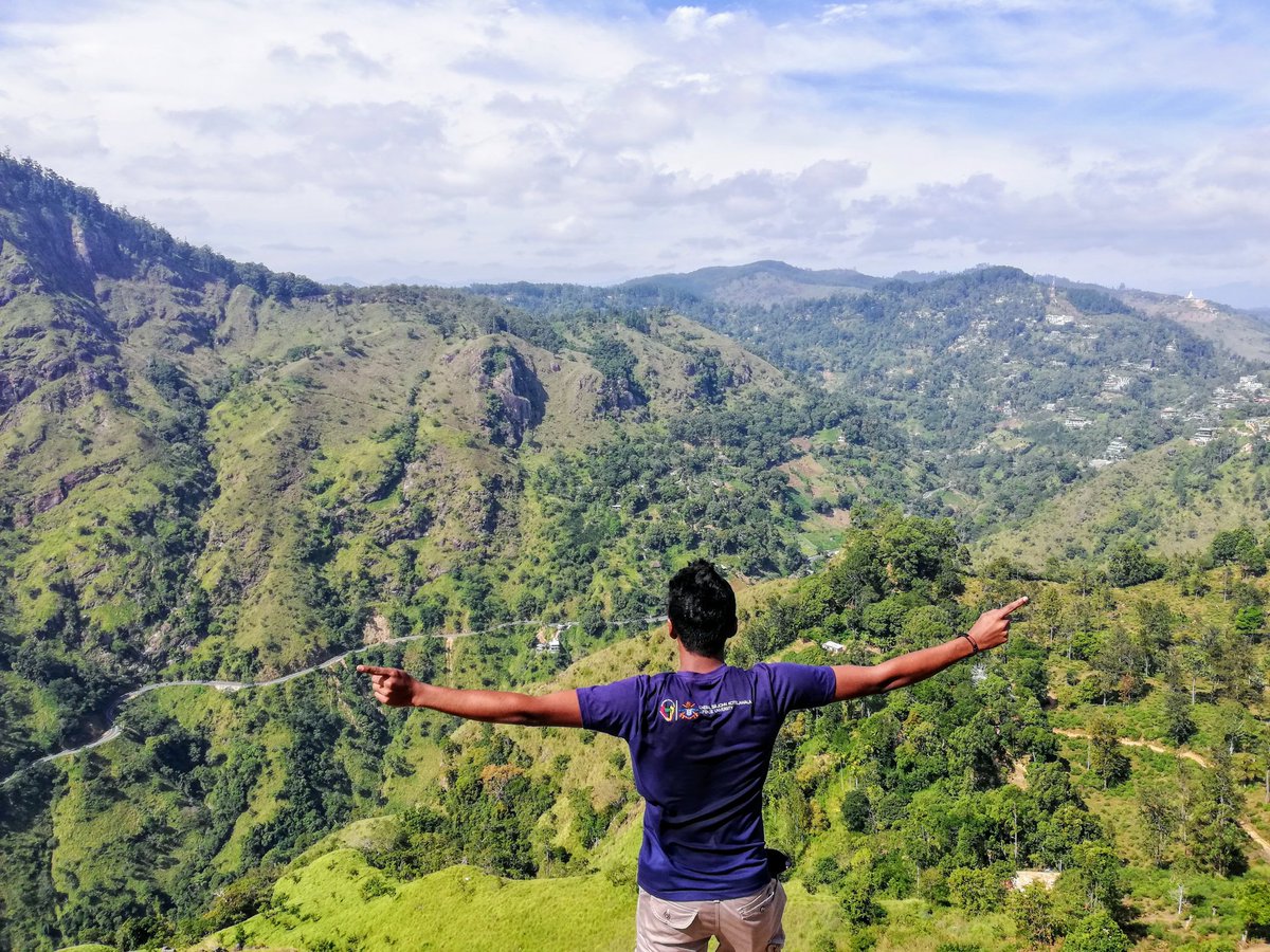 tharindu_athapa's tweet photo. පුංචි සිරීපාදේ.. #batchtrip https://t.co/kVYxFMWsH0