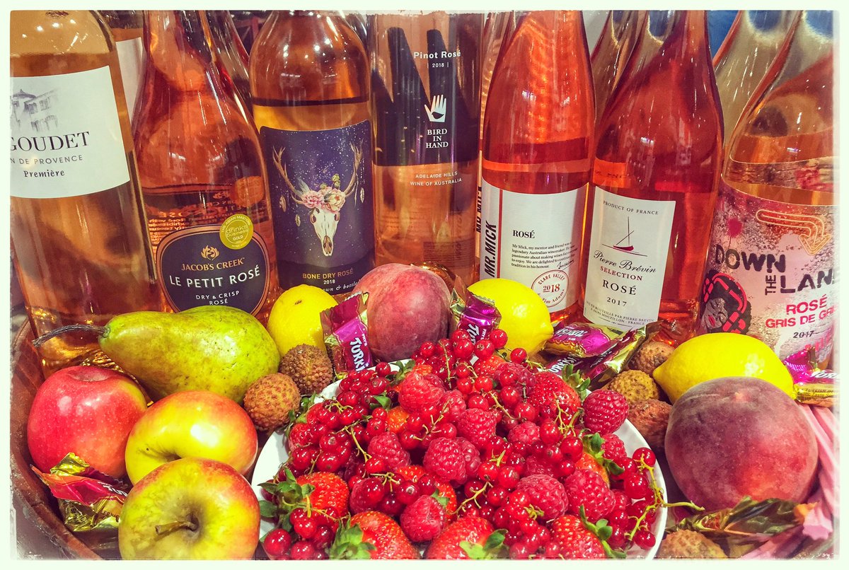 MarkusPatz's tweet photo. Delivering a Rosé Wine MasterClass - talking about the 3 ways of producing Rosé, different winemaking techniques, the virtually countless numbers of black (and white!) 🍇 varietals used, what they attribute to the wine and, of course, the flavours! #wineeducation #roséwine #rosé https://t.co/9u5q3AB7KW