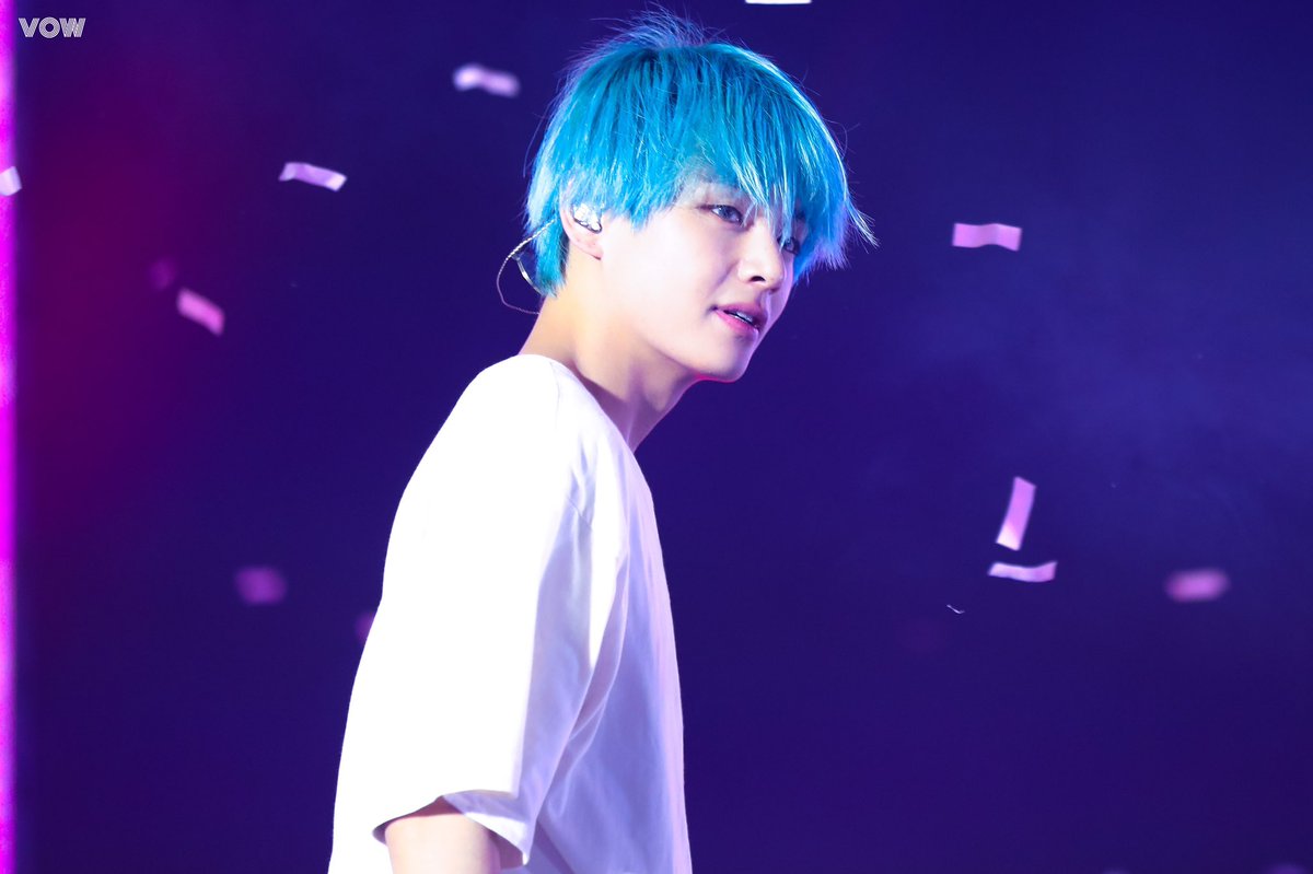 vow_1230v's tweet photo. 190119 LYS in Singapore 
#KimTaehyung #Taehyung #V #뷔 #김태형 #태형 #태태 #방탄소년단 #BTS⁠ ⁠⁠ ⁠⁠ ⁠⁠#LOVE_YOURSELF 
⁠ #BTSV #방탄소년단뷔  #防弾少年団 #金泰亨 #テテ @BTS_twt https://t.co/3XsLgEgz3s