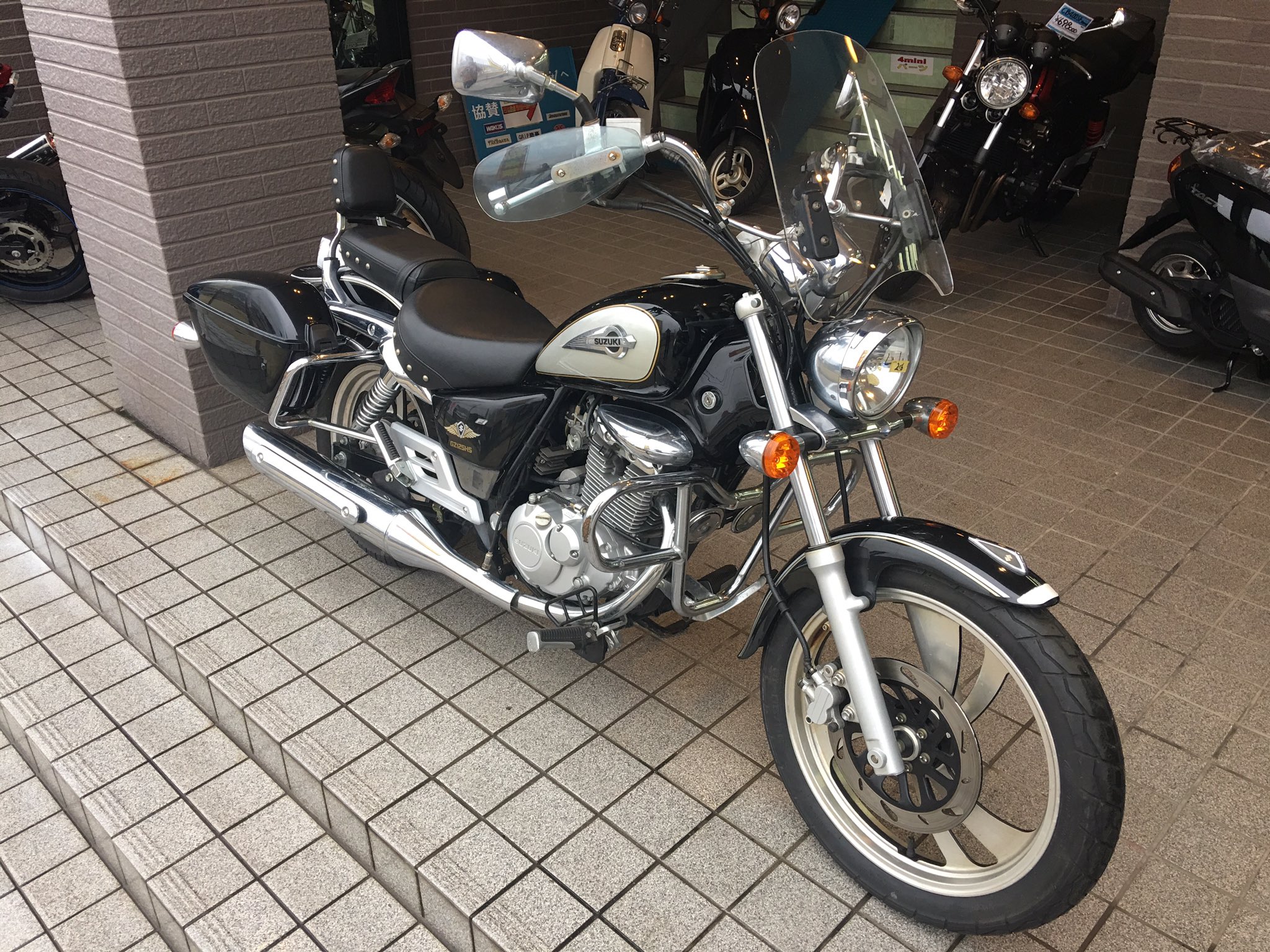 Club P☆1 в X: „スズキ GZ150☆ スズキのスモールアメリカンGZ