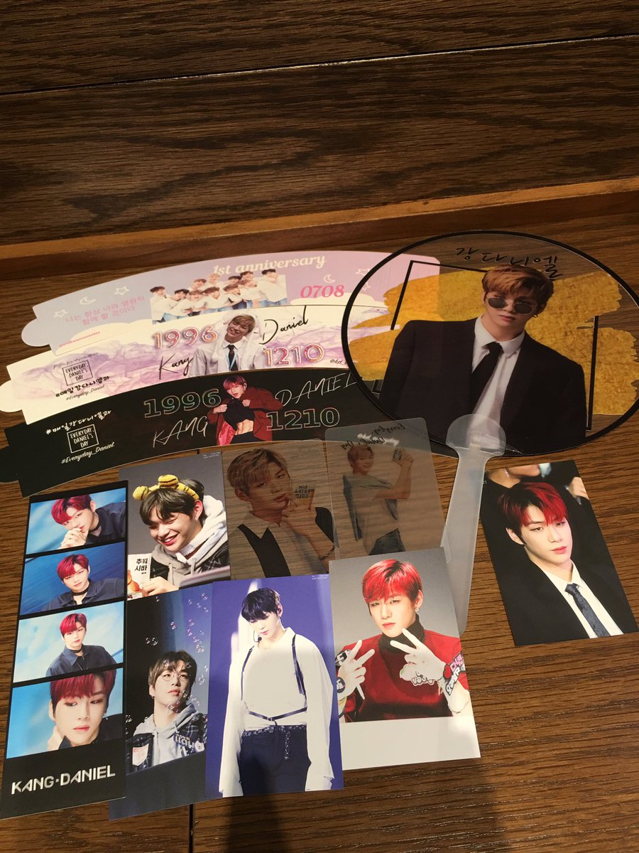 danielpeachesss's tweet photo. Thank you @kd_everyday for this fankit. You gave lots of freebies, all pcs are so nice💕💕And the best part is Daniel abs cupsleeve🤤🤤 😂 i love it sooooooooooo much ❤️❤️❤️❤️ https://t.co/5oPnWC5YFG