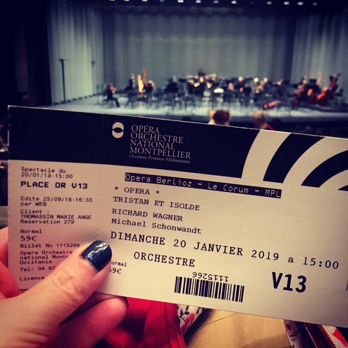 bassonist's tweet photo. Quoi de mieux que de porter le magnifique #tristam d’@aenglandtweets pour #tristanundisolde de #Wagner 😉🎼💅🏻 Quel beau auto cadeau d’anniversaire en compagnie de l’@OONMLR !!! #npa #superficielledesongles #operaberlioz #montpelier #musicaddict https://t.co/afYAQYlquS