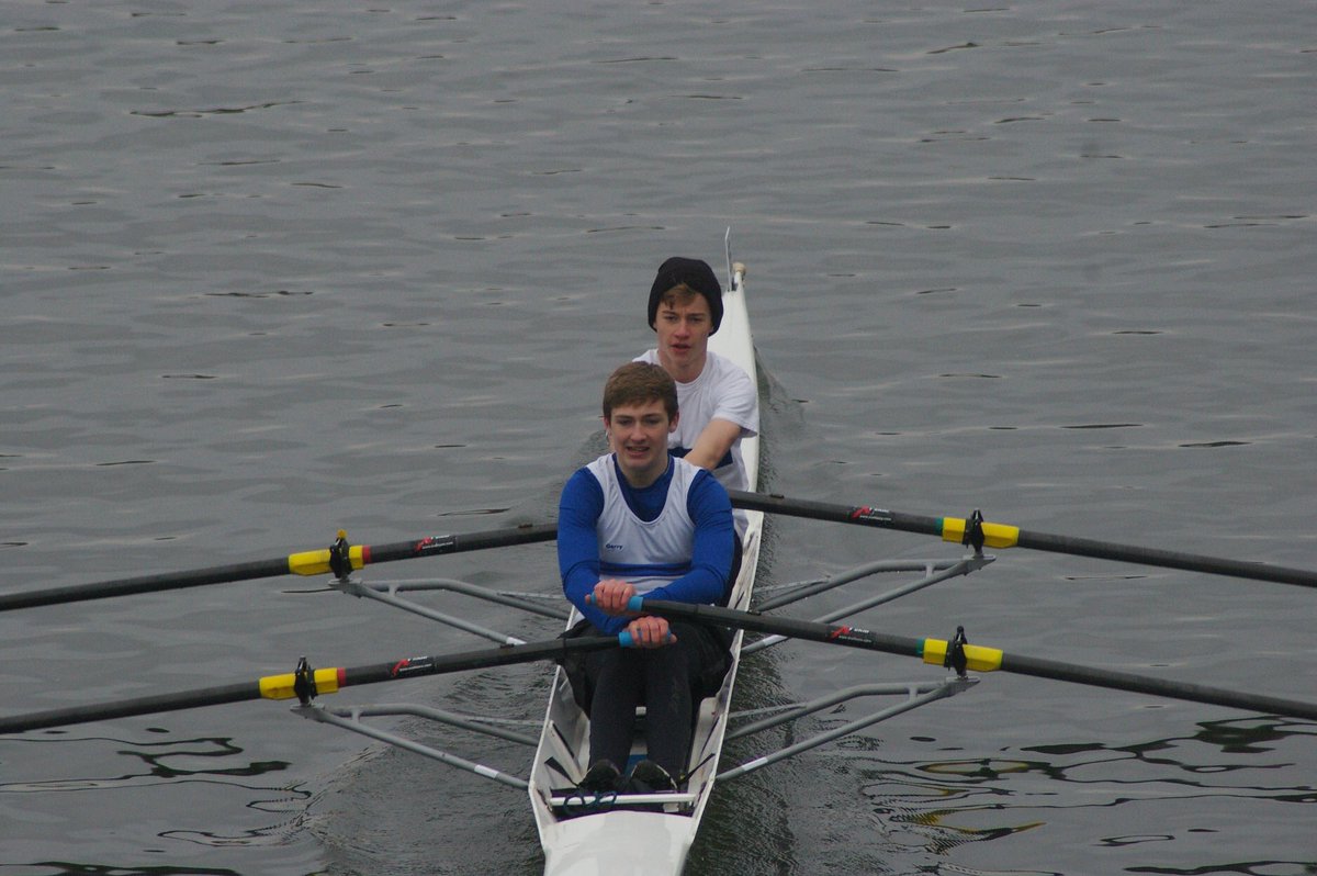 ShorehamRC's tweet photo. Excellent results from #Shoreham at @WeybridgeRC Winter Head yesterday. Wins in Sen2x, W Sen8+ and J164x- plus lots of 2nds &amp; 3rds. Great racing too from Ben &amp; Miles in one of their first races in the J172x. 🥇🏆💪🏻#goshoreham #winners https://t.co/Zz9Y3pRpAm