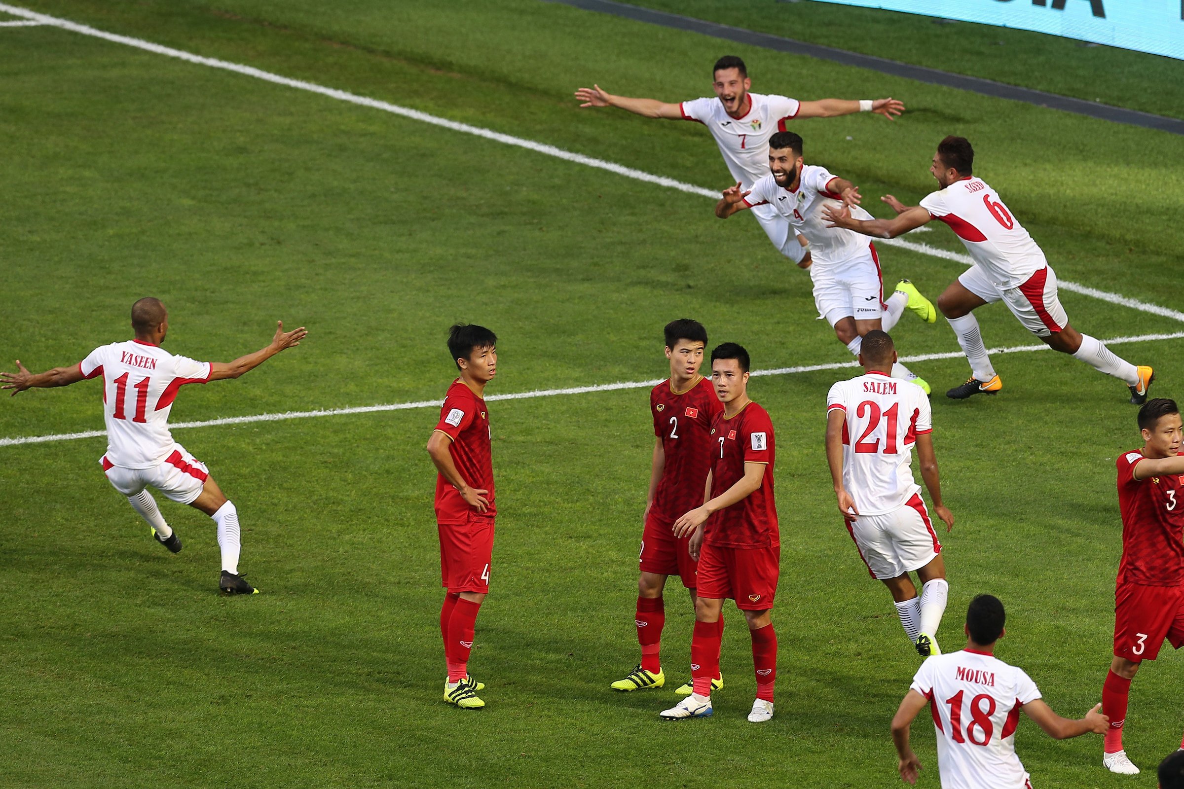 AsianCup2023 on Twitter: "⏱ FULL-TIME | 🇯🇴 Jordan 1 (2) - (4) 1 Vietnam 🇻🇳 Winning on penalty shootouts ... Vietnam are the first to qualify to the quarter-finals of the #AsianCup2019 https://t.co/Vr9HG9nP4i" / Twitter