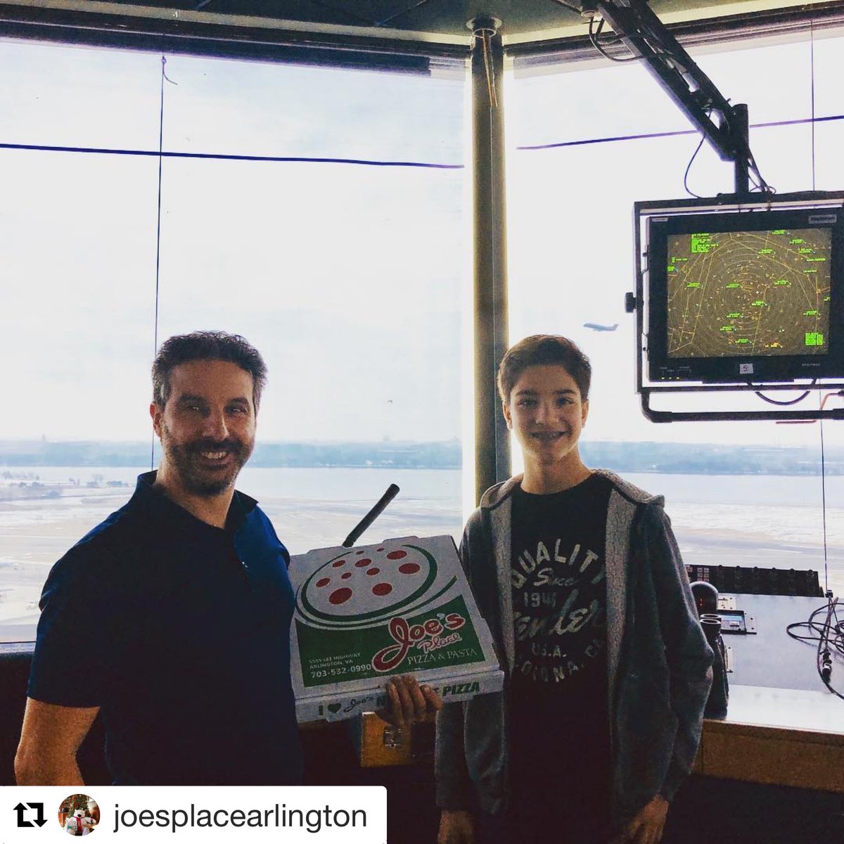 JoesPlacePizza's tweet photo. Thank you Aubrey Farrar of @ATCA_now! โProviding pizza today means one less stressor as we continue to provide service to the flying public. Our oath of professionalism will not waiver during this #governmentshutdown.โ #everdayheroes #airtrafficcontrol #workingwithoutpay @NATCA https://t.co/STjc6Zs9OE