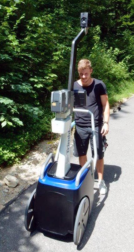 galileoip1's tweet photo. Die „galileo-ip – Ingenieure GmbH“ setzt auf zukunftsträchtige Technologien: Deshalb ist mit dem TIMMS bereits seit Mitte letzten Jahres ein neues Gerät im Einsatz – als eines von wenigen weltweiten Unternehmen. #galileo #Vermessung #Altenstadt #MobileMapping #TIMMS #Messwagen https://t.co/tniyK8i8IX