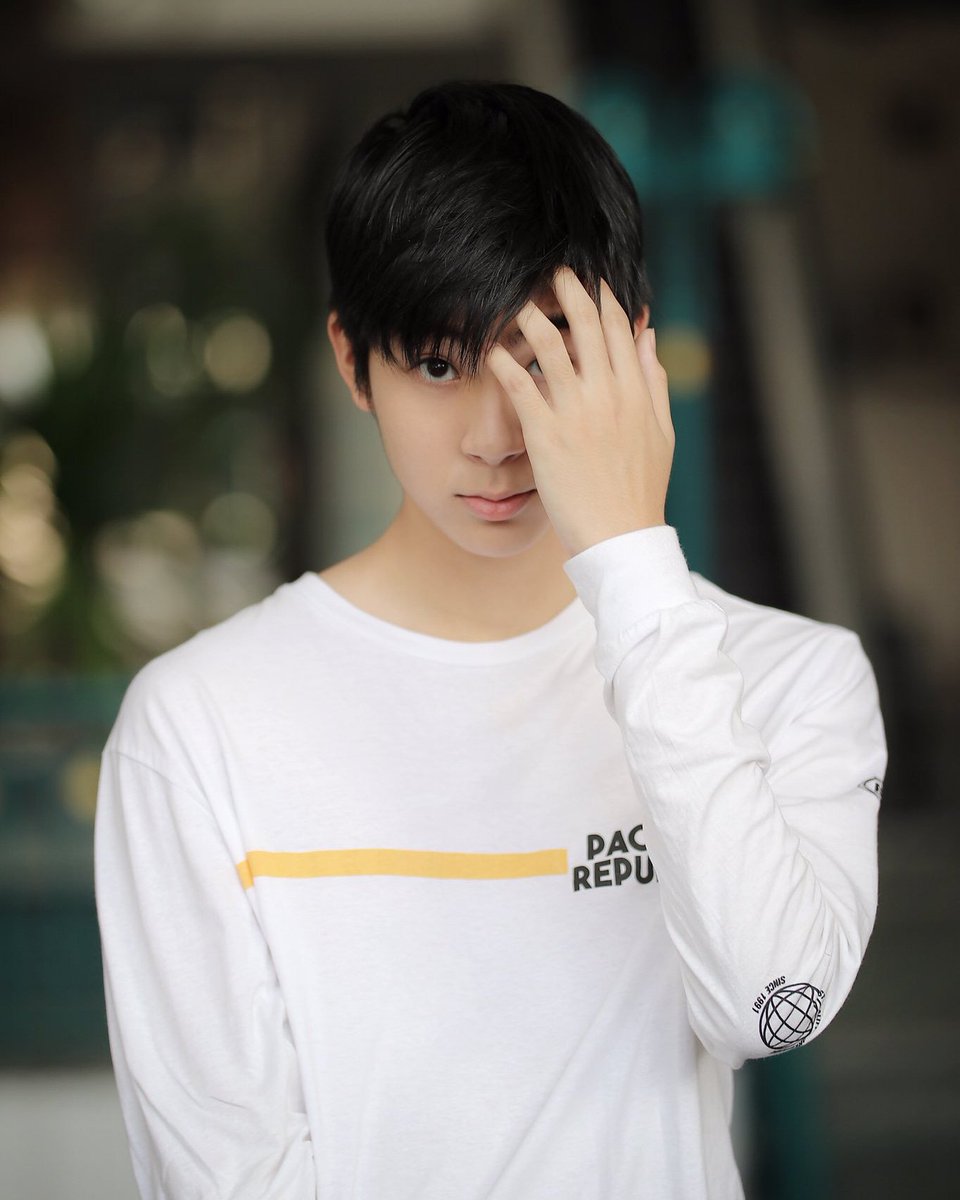 Graphic__r's tweet photo. 🤒 🤒 🤒

Cr:@ikztp
#graphic__r 
#KnighttroopThailand https://t.co/1Y77NYIGZp
