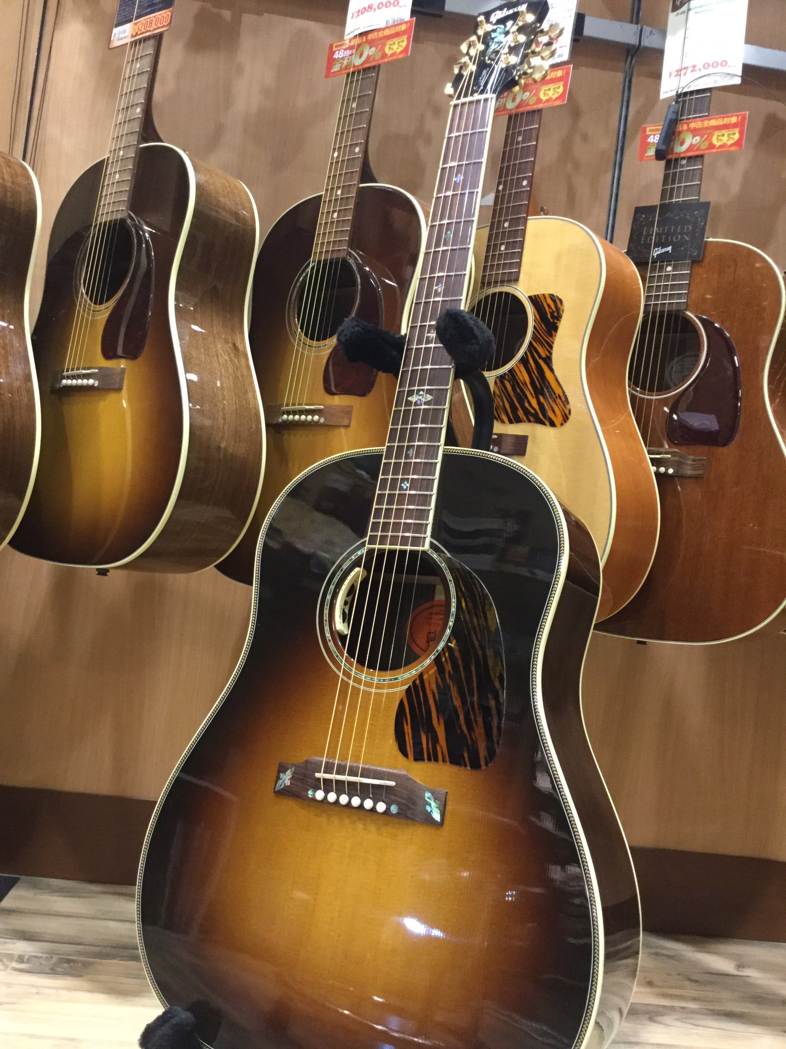 Gibson J-45 custom special フラワーインレイ