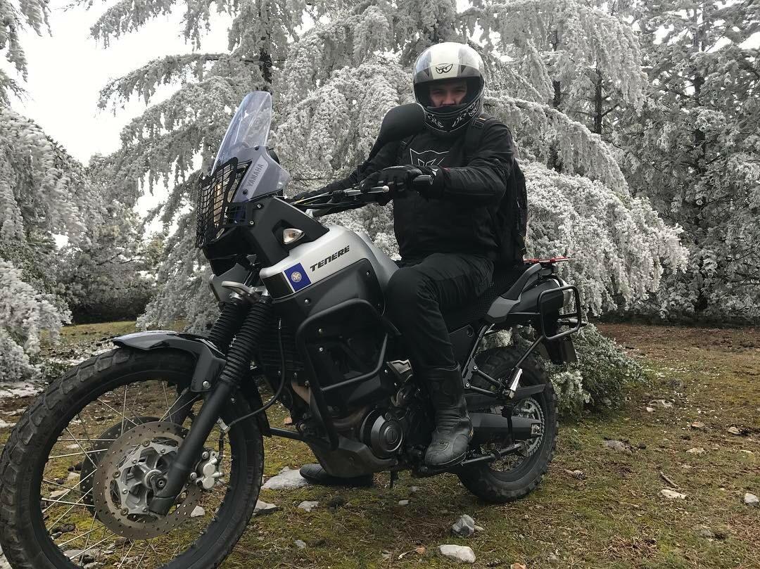 deusuv's tweet photo. Kar kış demeden yollardayız ❄️🏍️😎
#yamaha #tenere #motosiklet #pazar #dokuzeylul #süvari #brotherhood #honda #ducati #kawasaki #izmir #motosikletkulübü #mk https://t.co/q7OigUPZBr